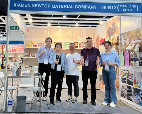 newtop silicone team at trade show (5)