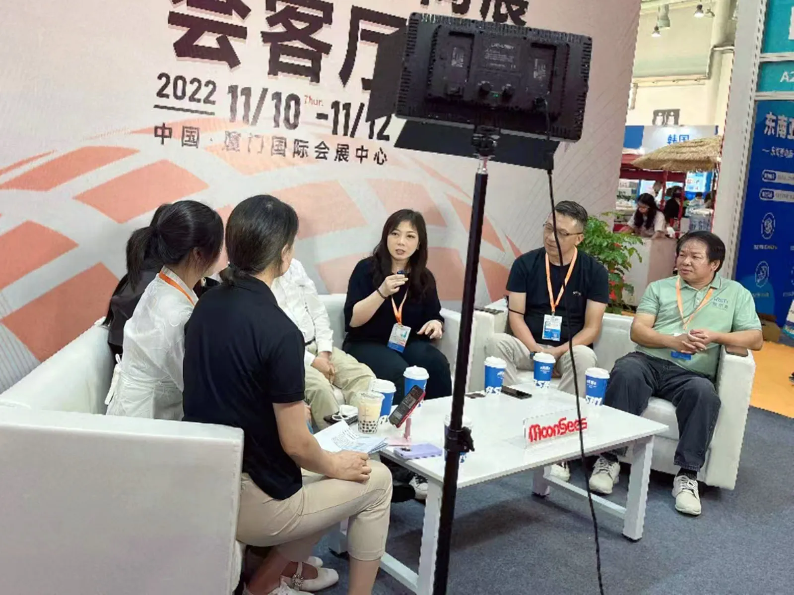 newtop silicone team at trade show (6)